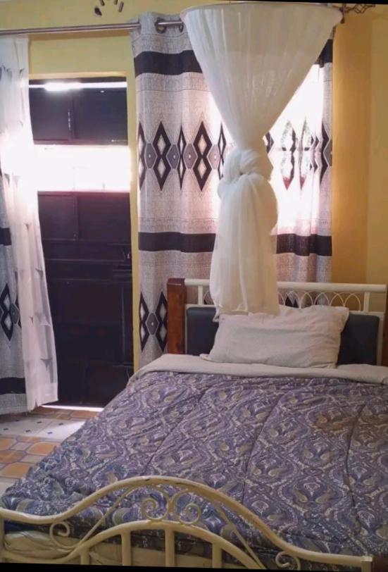 The Farm Bar And Restaurant Hotel Kakamega Bagian luar foto