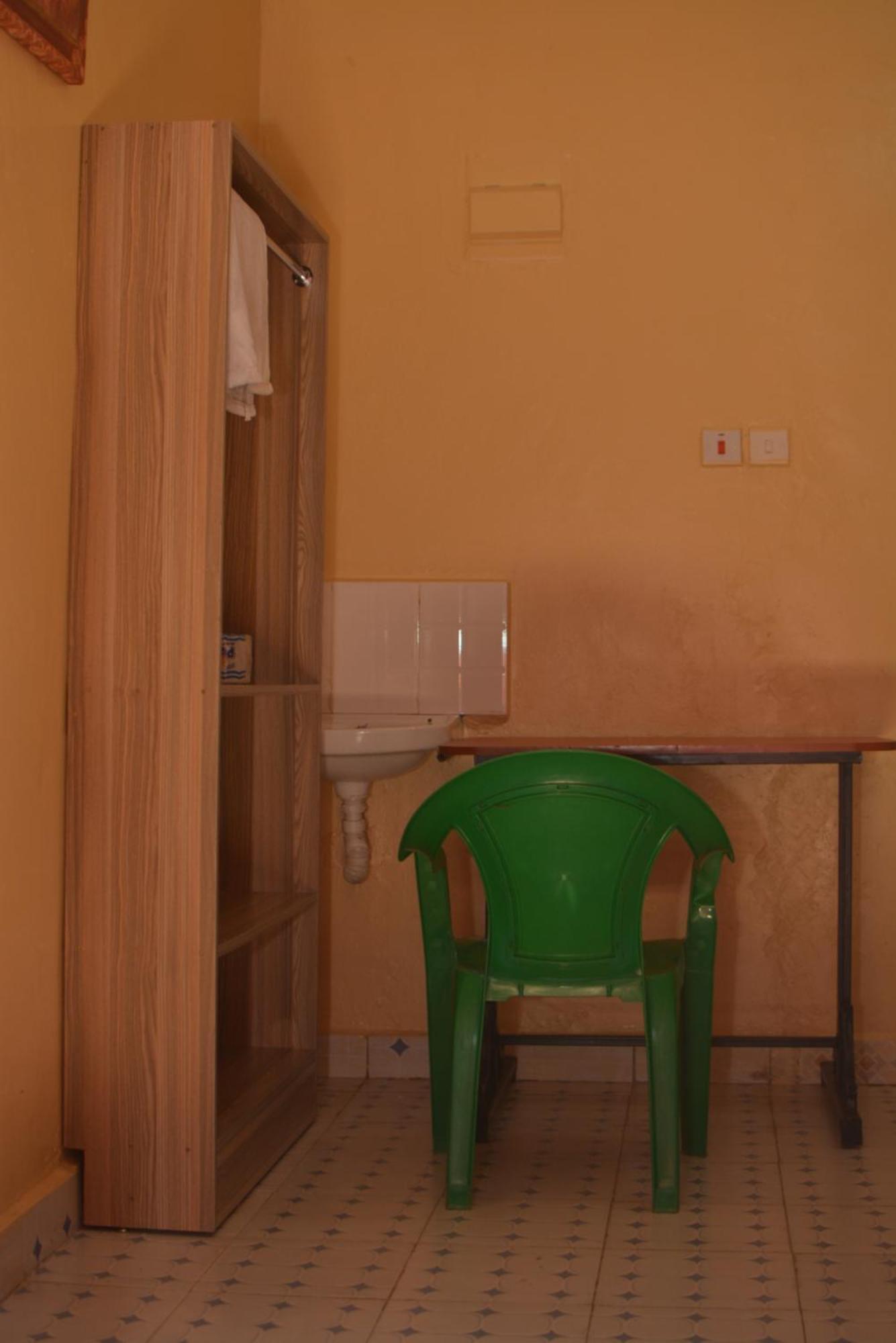 The Farm Bar And Restaurant Hotel Kakamega Bagian luar foto